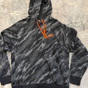 Nike Men's Gray and Black Patterned Hoodie